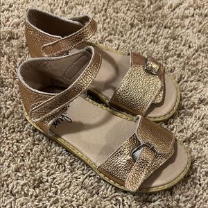 Monkey Feet Girls Sandals Gold Size 3-4